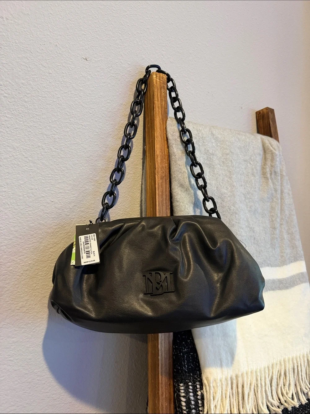 Badgley Mischka Black Shoulder Bag with Chain Strap - Picture 2 of 11